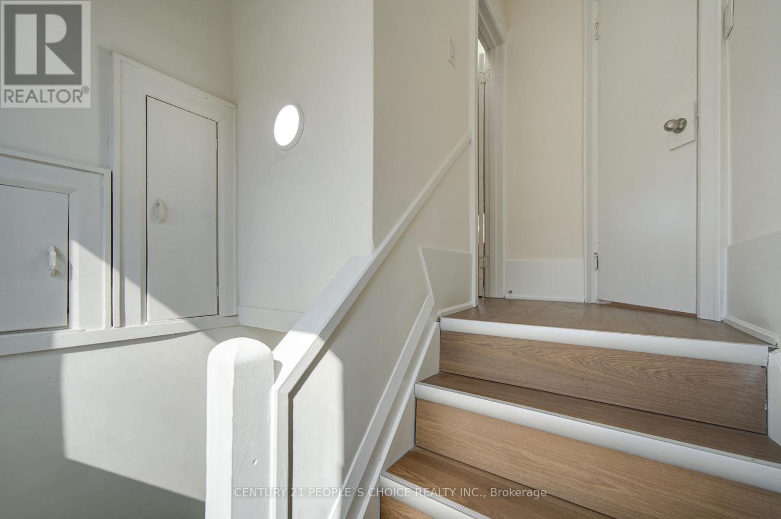176 LONDON STREET S - Image 35