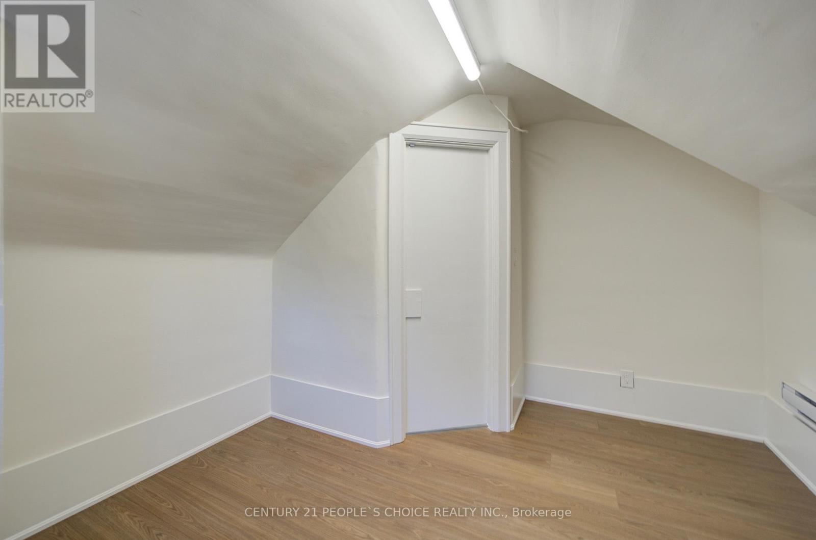 176 LONDON STREET S - 38