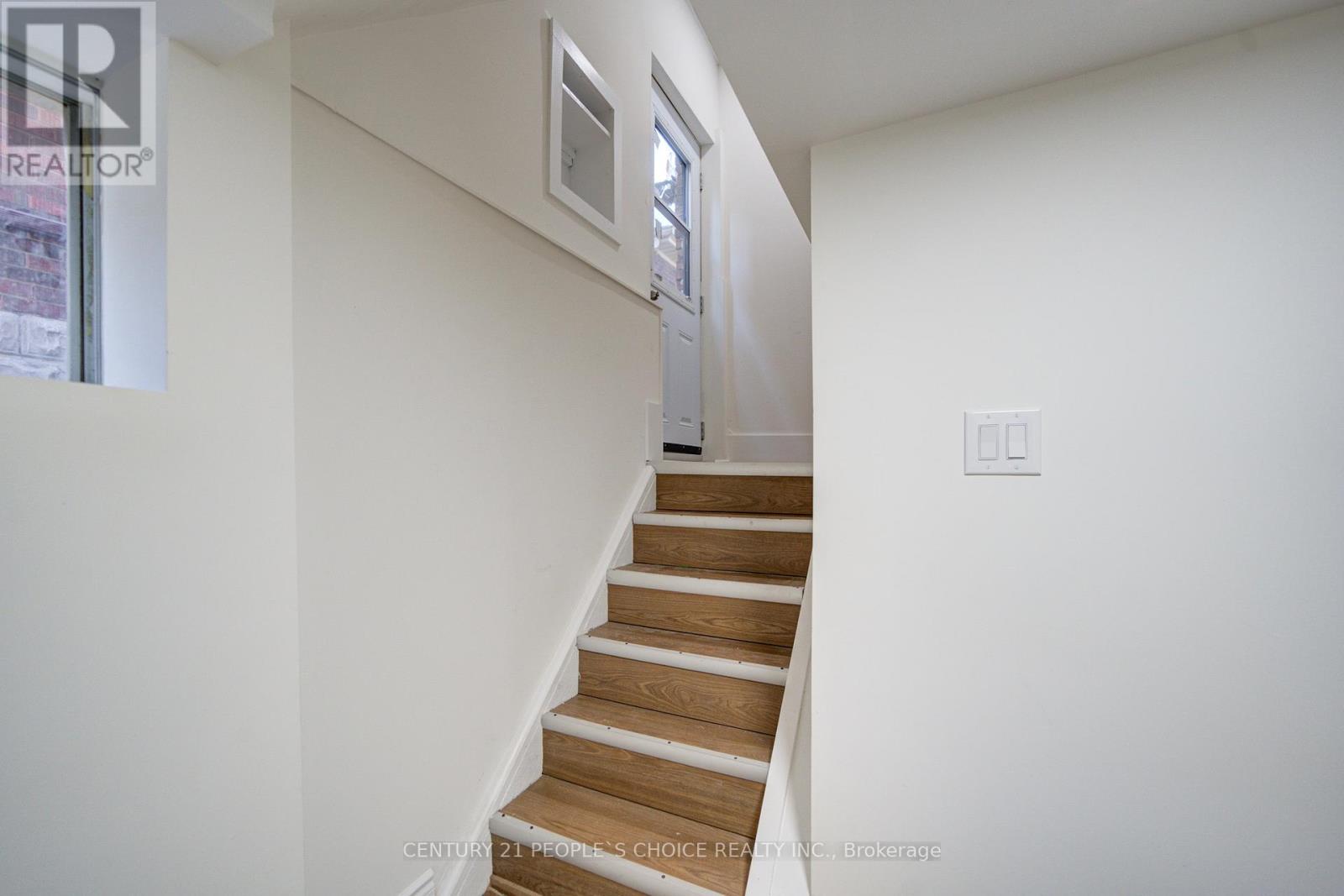 176 LONDON STREET S - 41