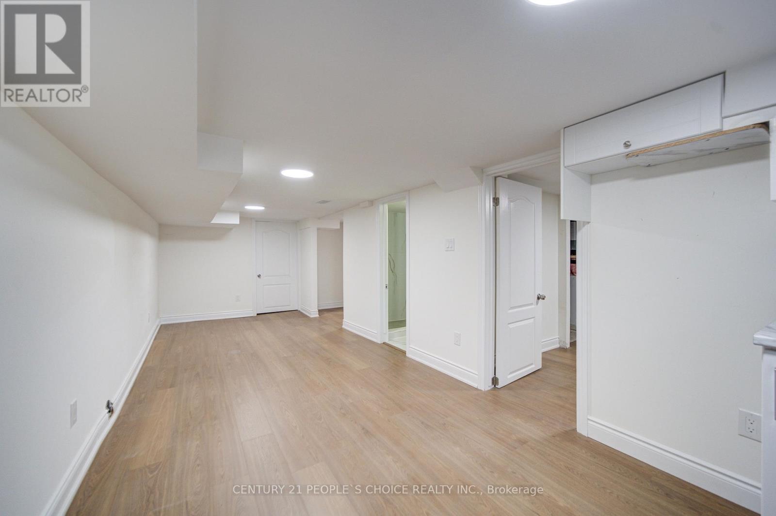 176 LONDON STREET S - Image 45