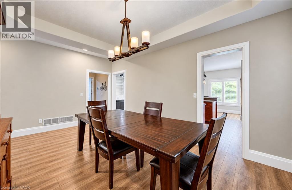 102 SCHWEITZER Crescent - Image 10