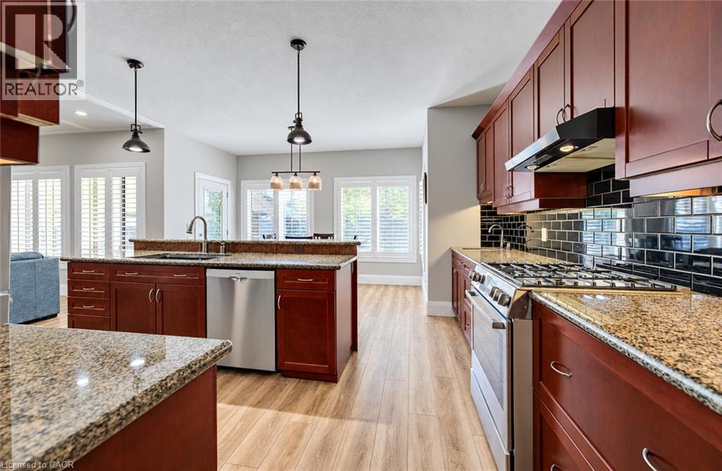 102 SCHWEITZER Crescent - Image 11