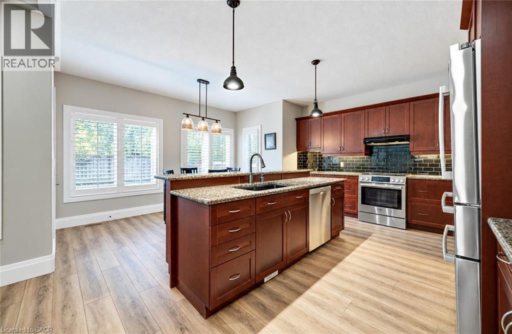 102 SCHWEITZER Crescent - Image 15