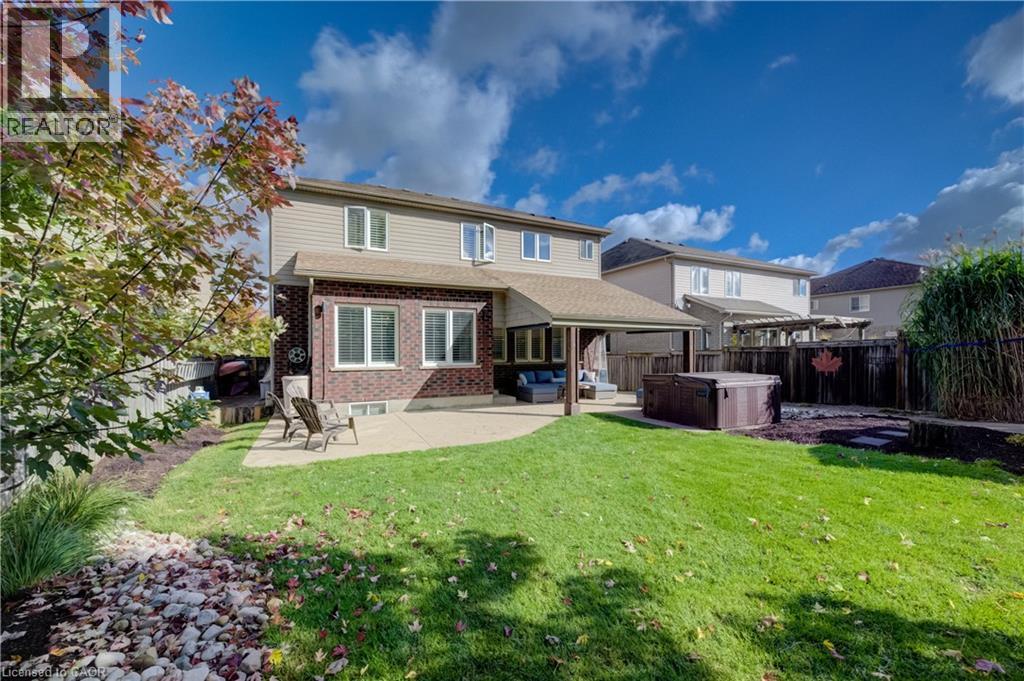 102 SCHWEITZER Crescent - Image 46