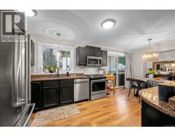 Entrance - 113 Mitchell Pl, Courtenay, BC V9N8P3 Photo 13