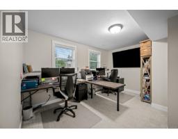 Living room - 113 Mitchell Pl, Courtenay, BC V9N8P3 Photo 6
