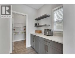 81 Carringvue Manor NW - photo 13
