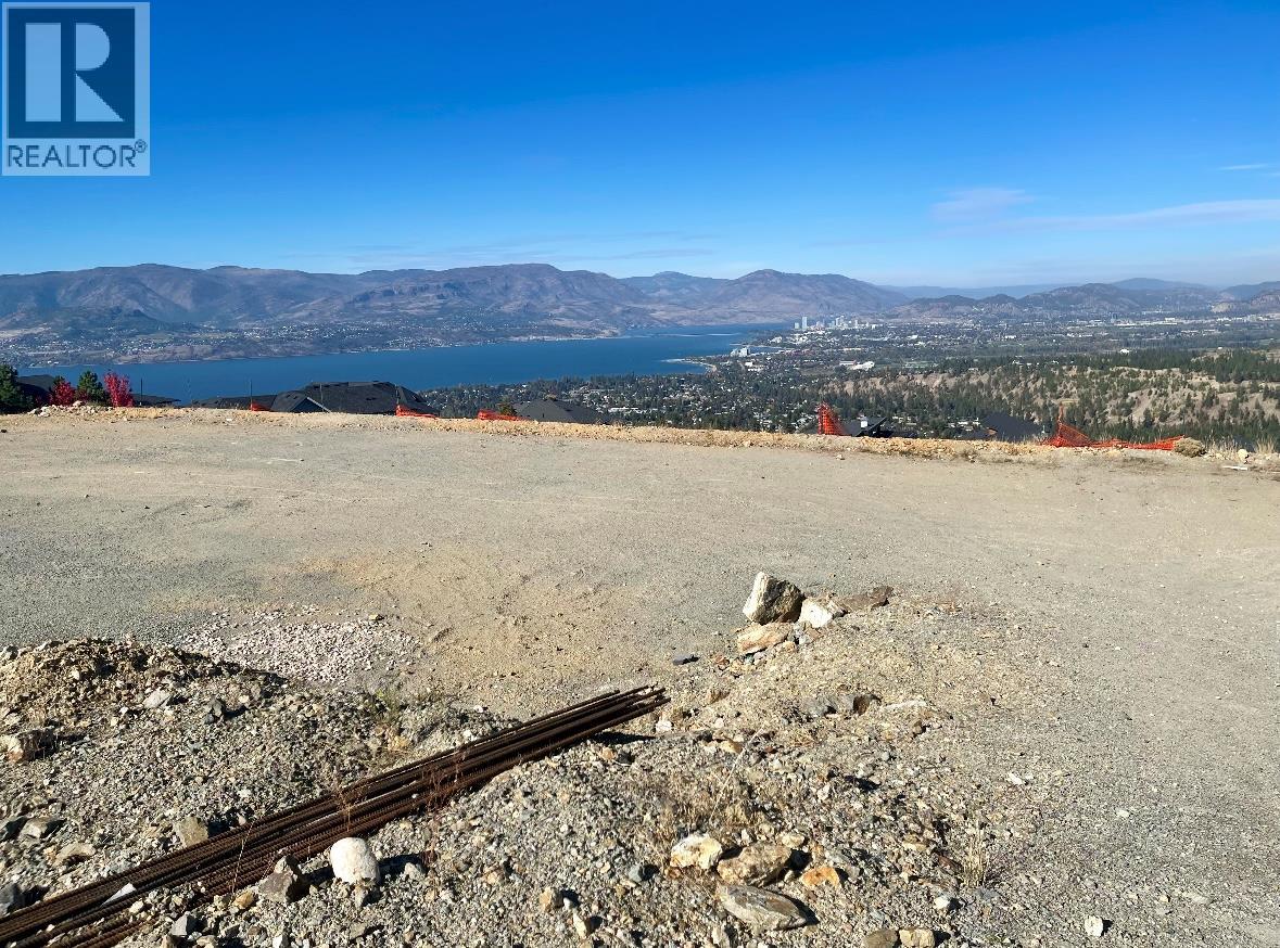 1060 Heweston Avenue, Kelowna - Image 1