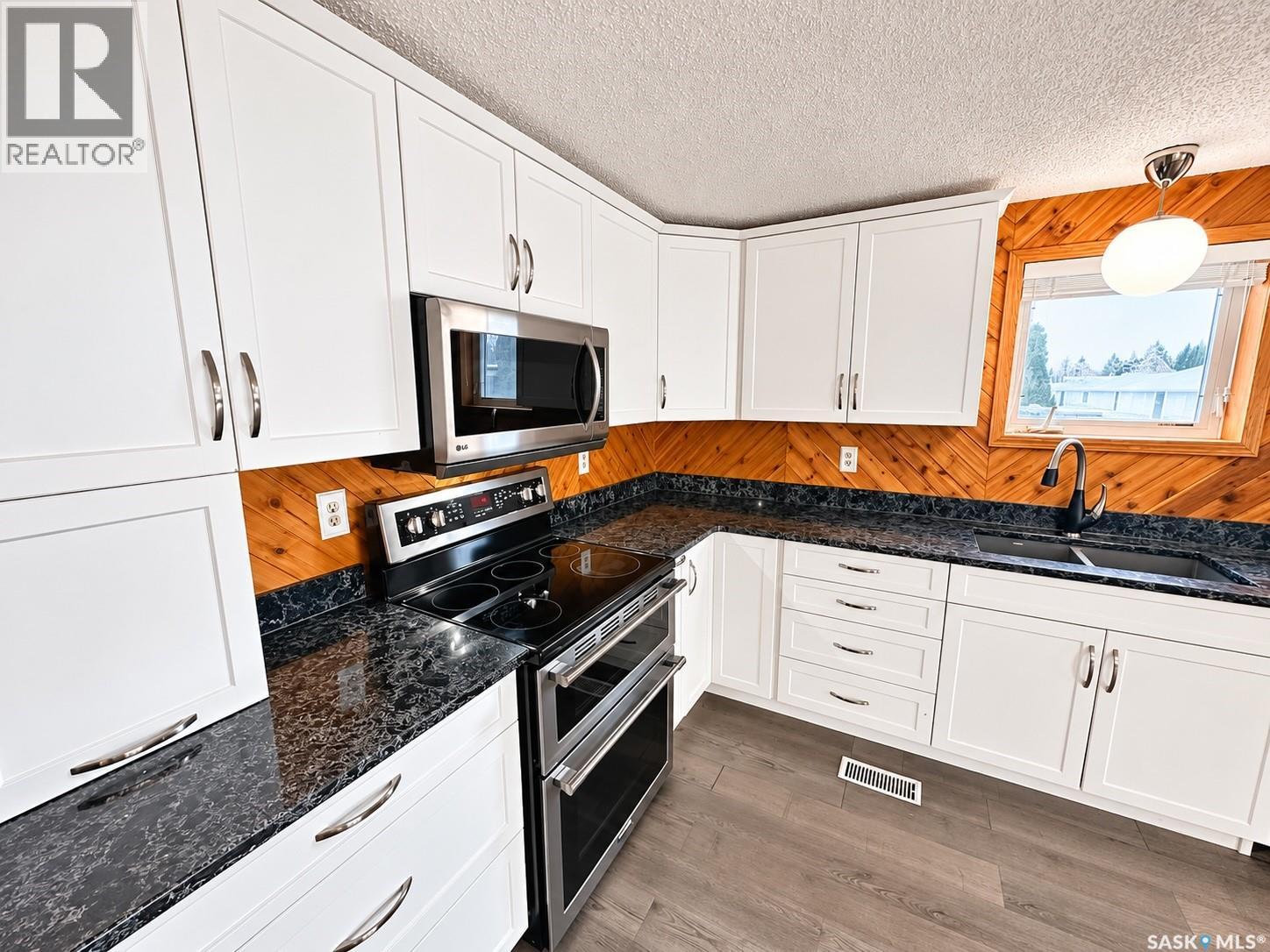 34 1035 Boychuk DRIVE, Saskatoon Saskatchewan — photo 12