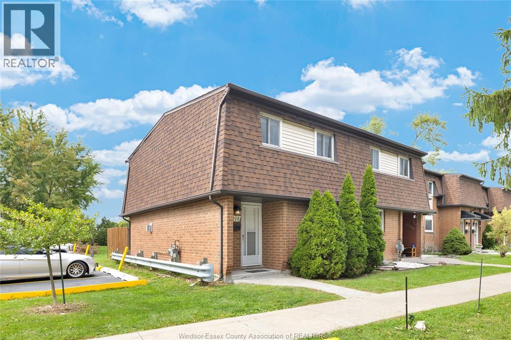 6214 THORNBERRY, Windsor — photo 4