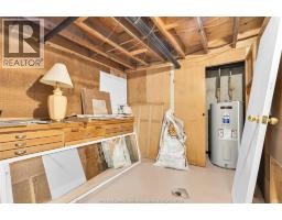 6214 Thornberry, Windsor, ON N8T3A3 Photo 28