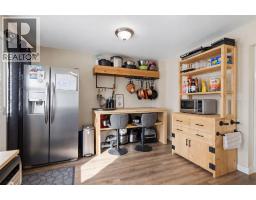 3103 41 Street SW - photo 9