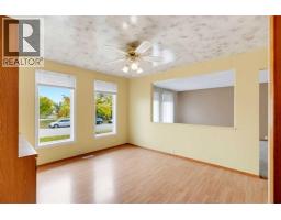 8007 Huntington Street NE - photo 9