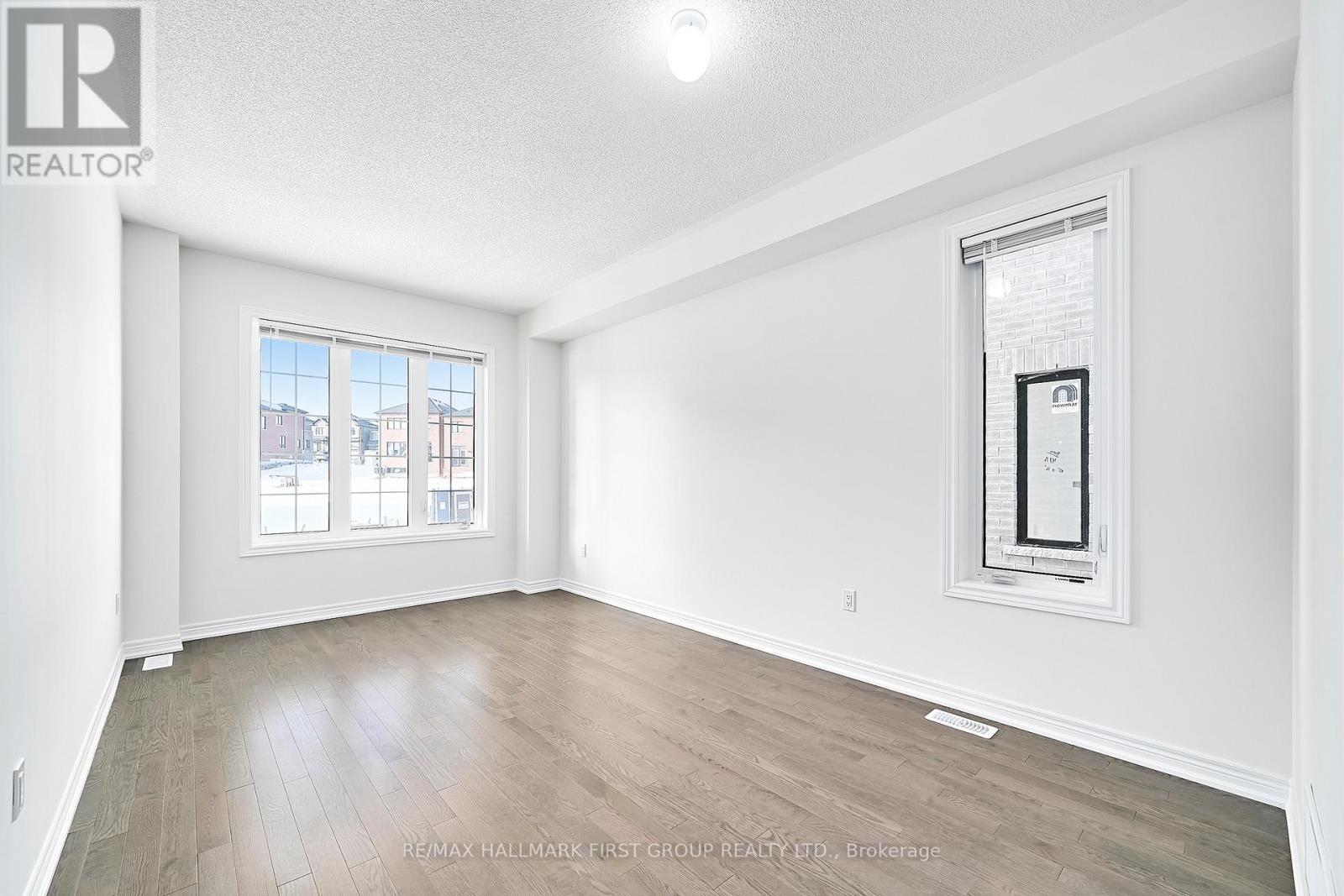 2945 Starlight Drive, Pickering, ON photo 10