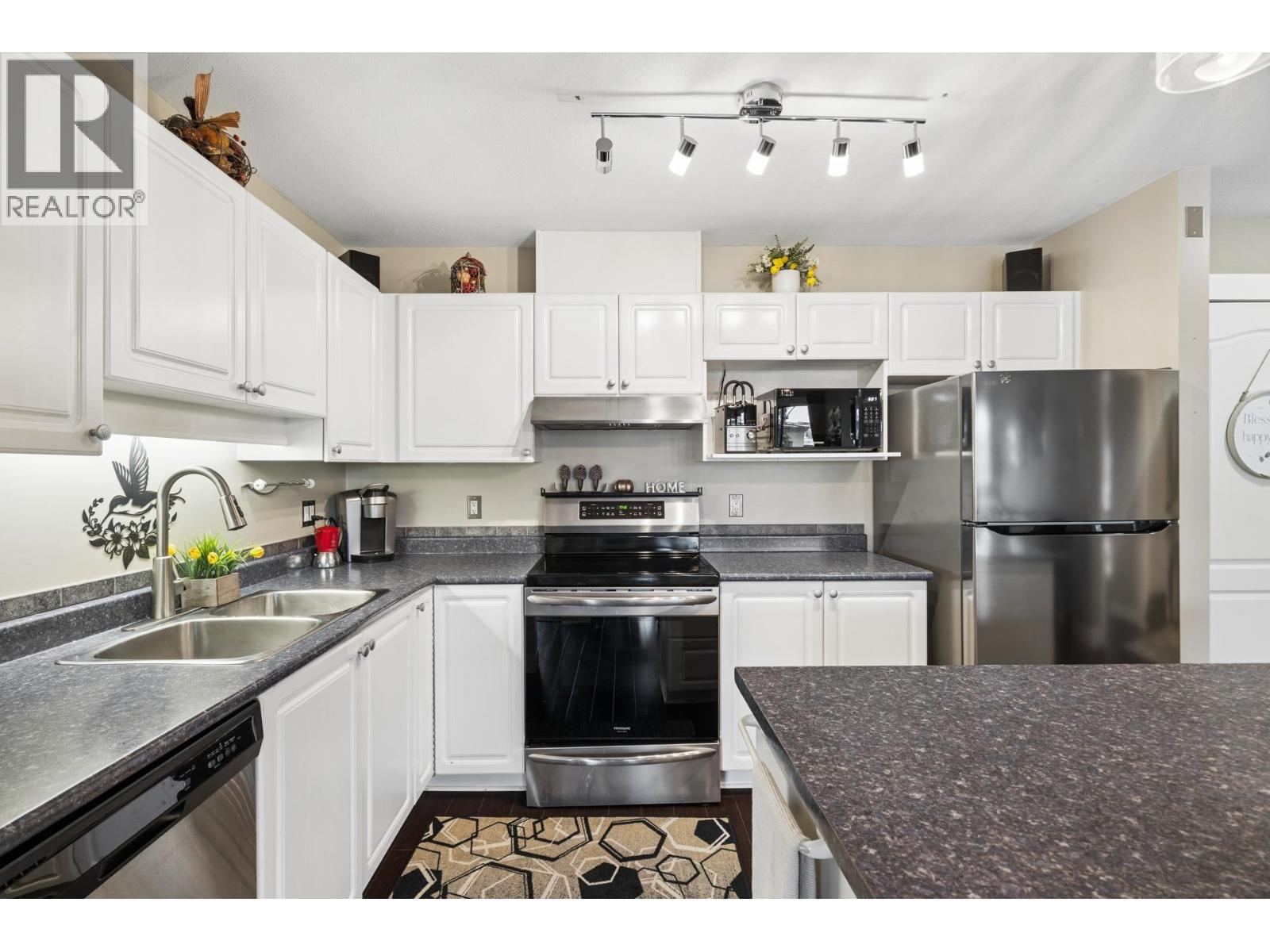 414 2968 BURLINGTON DRIVE, Coquitlam - Image 1