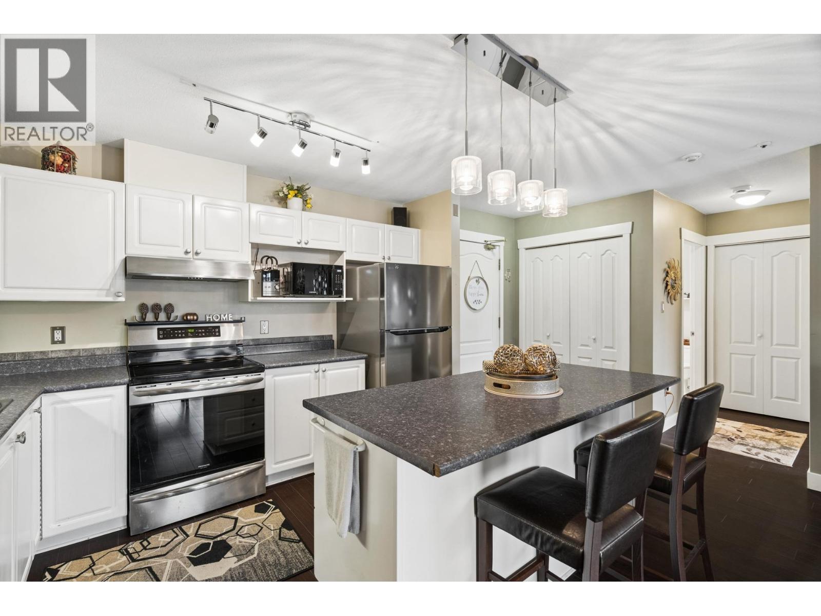 414 2968 BURLINGTON DRIVE, Coquitlam - Image 1