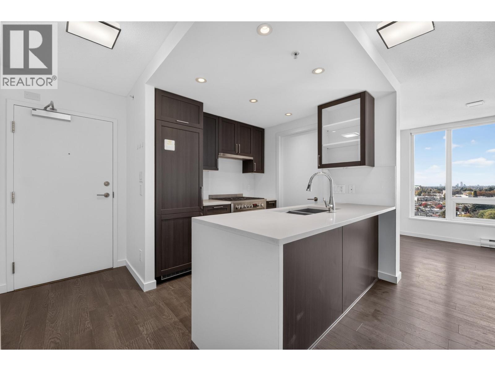 1702 5515 BOUNDARY ROAD, Vancouver
