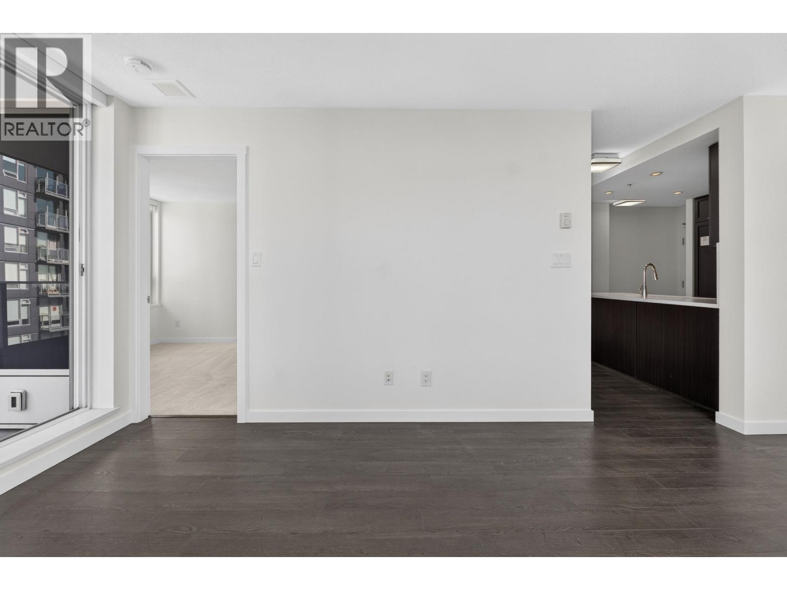 1702 5515 BOUNDARY ROAD, Vancouver