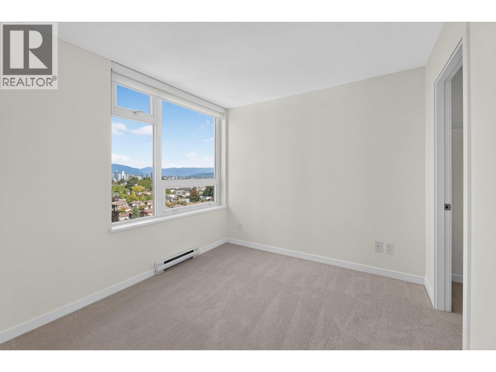1702 5515 BOUNDARY ROAD, Vancouver