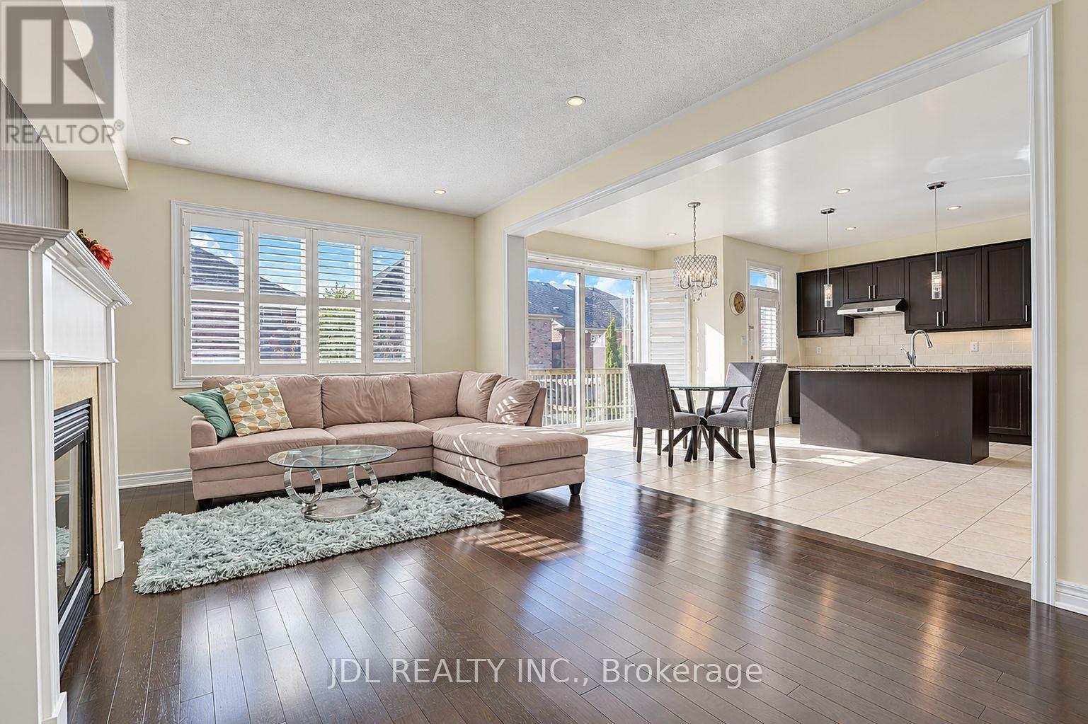 11 Herbert Wales Crescent, Markham, ON photo 14