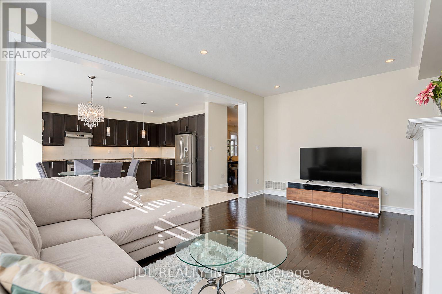 11 Herbert Wales Crescent, Markham, ON photo 15