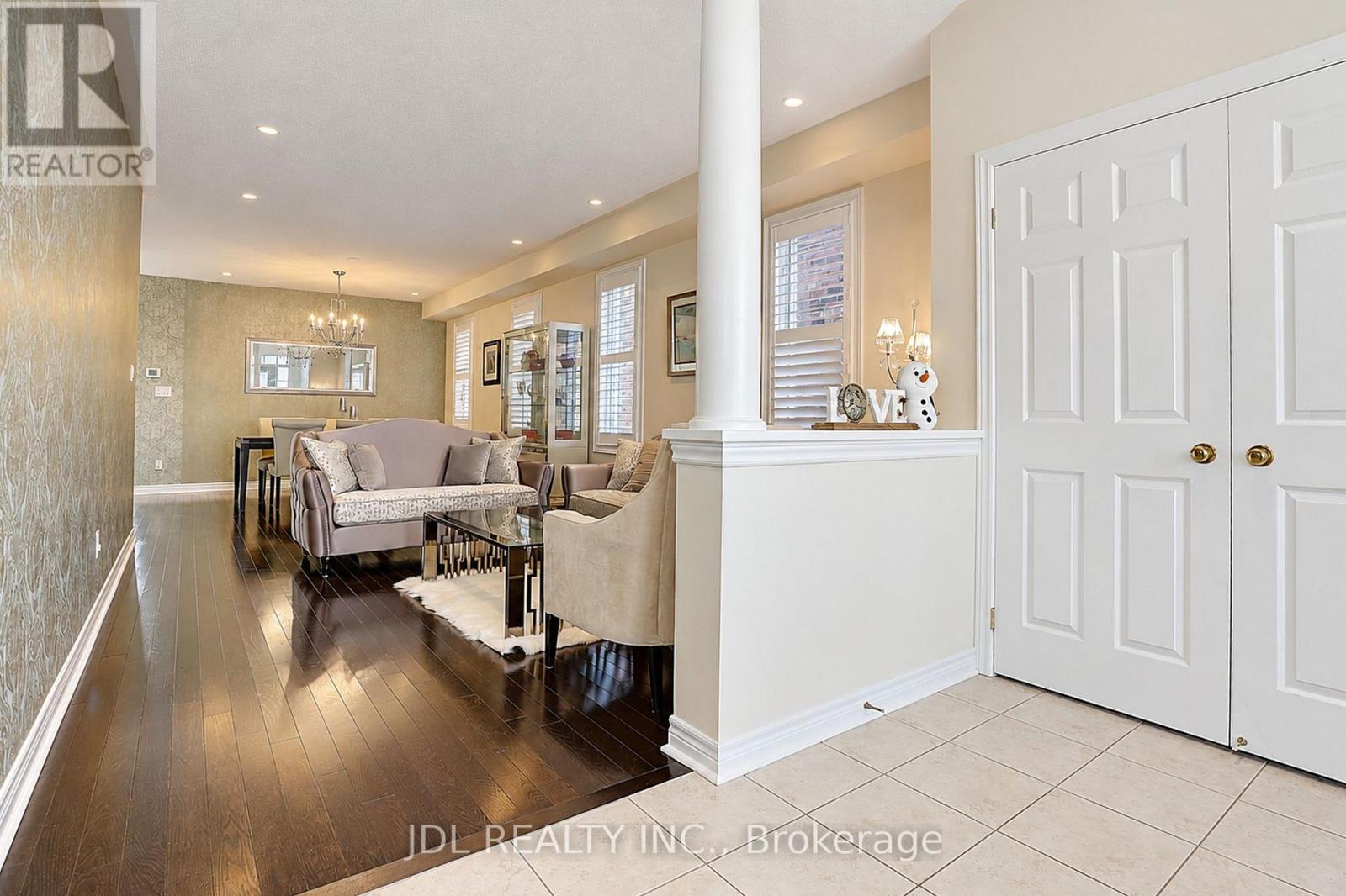 11 HERBERT WALES CRESCENT - 3