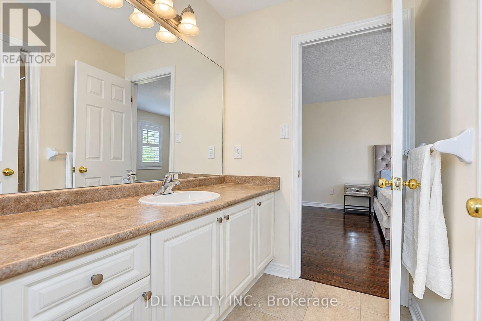 11 Herbert Wales Crescent, Markham, ON photo 37