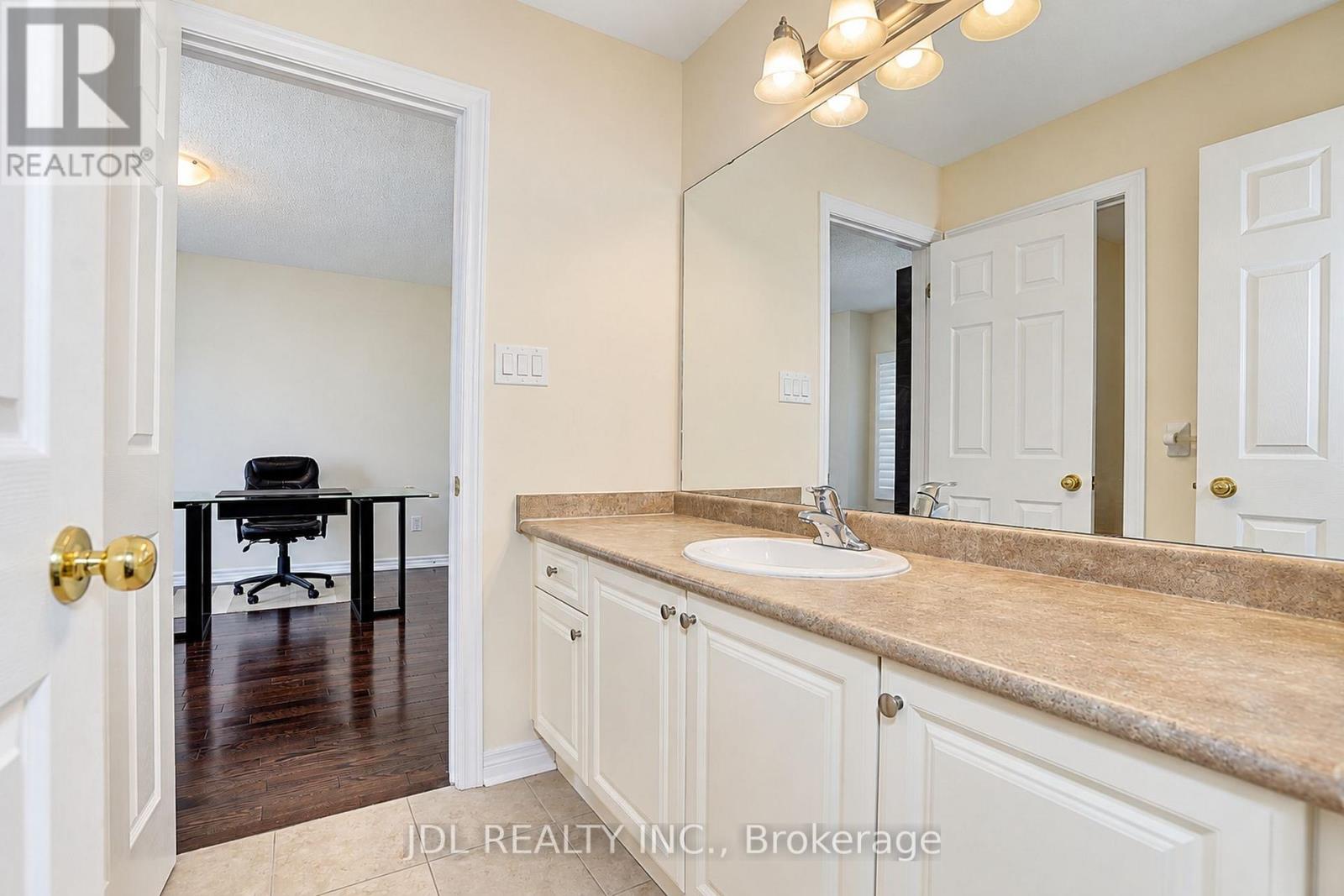 11 Herbert Wales Crescent, Markham, ON photo 38