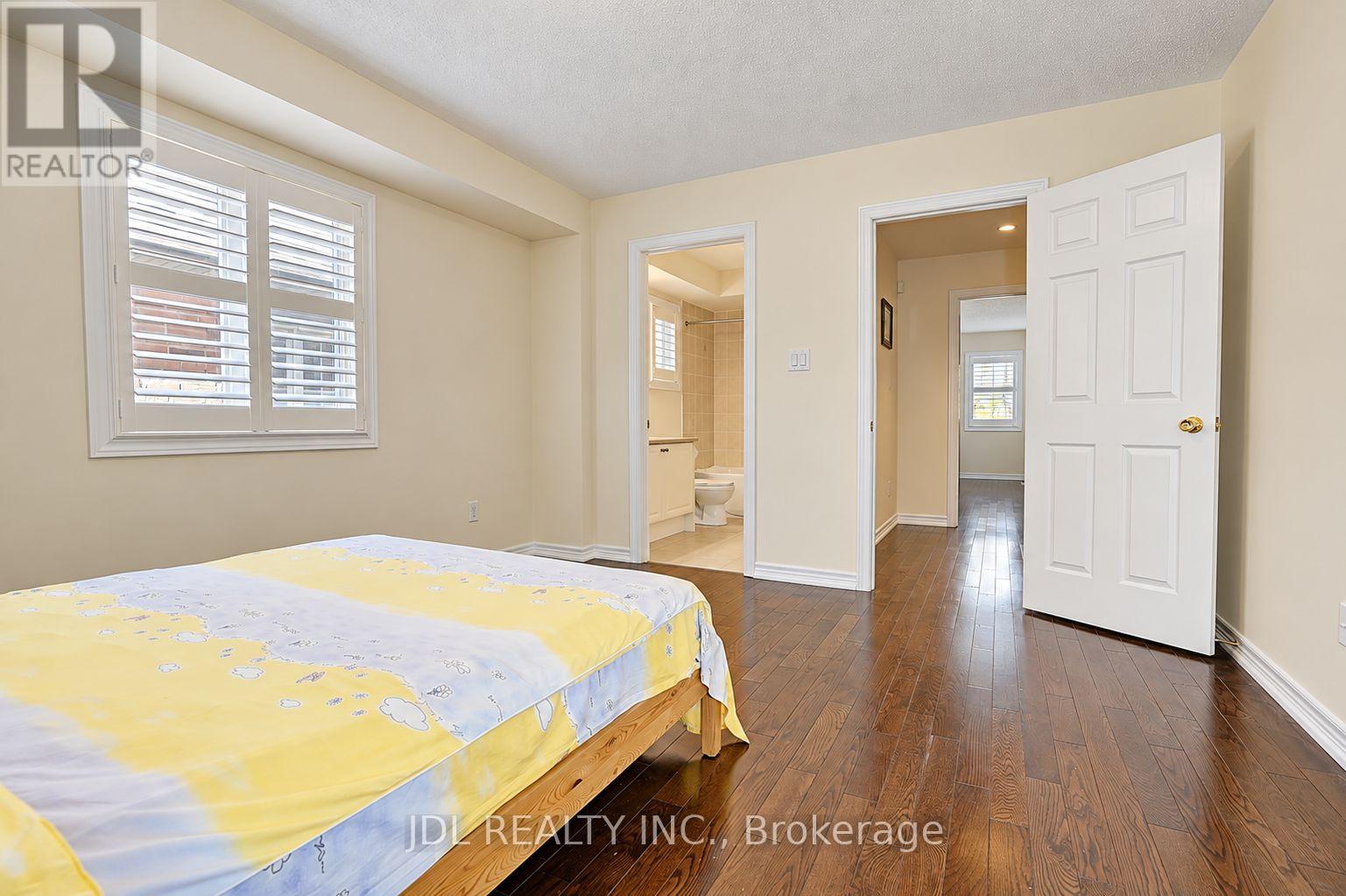 11 HERBERT WALES CRESCENT - 43