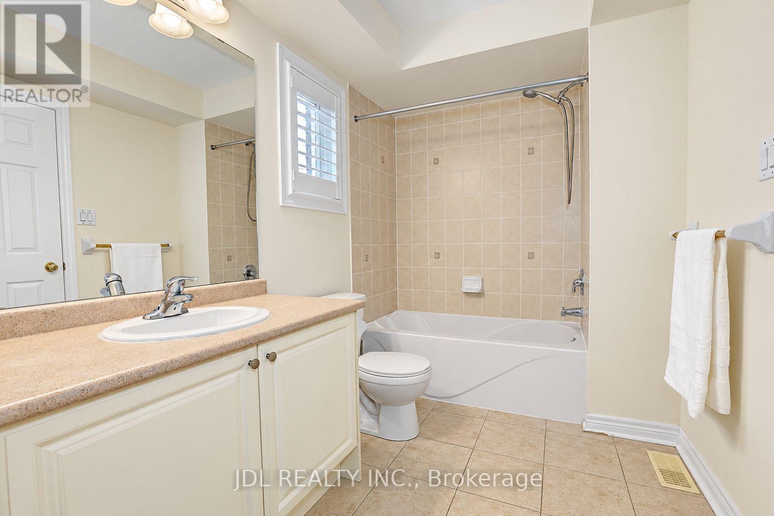 11 HERBERT WALES CRESCENT - 44