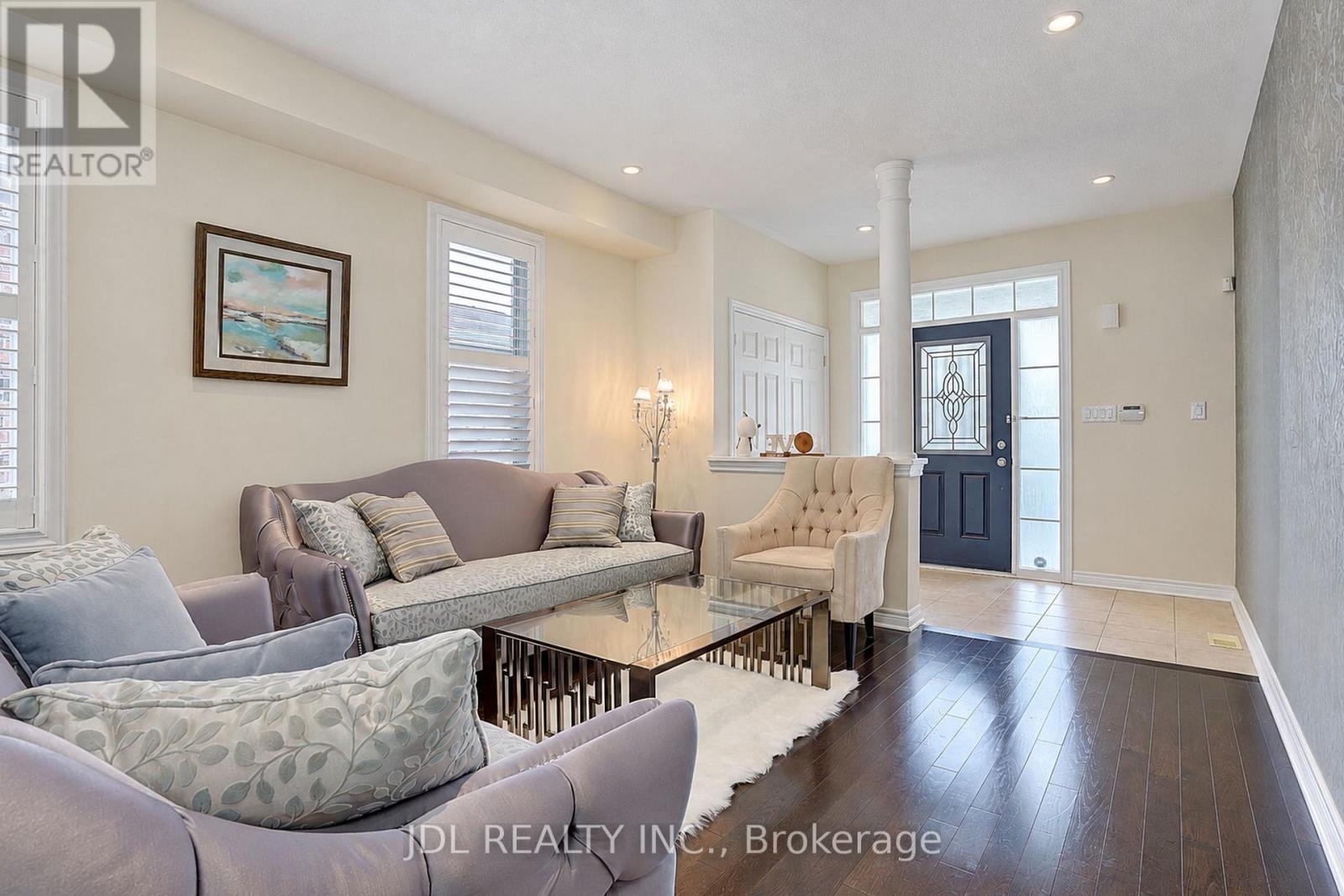 11 HERBERT WALES CRESCENT - 5