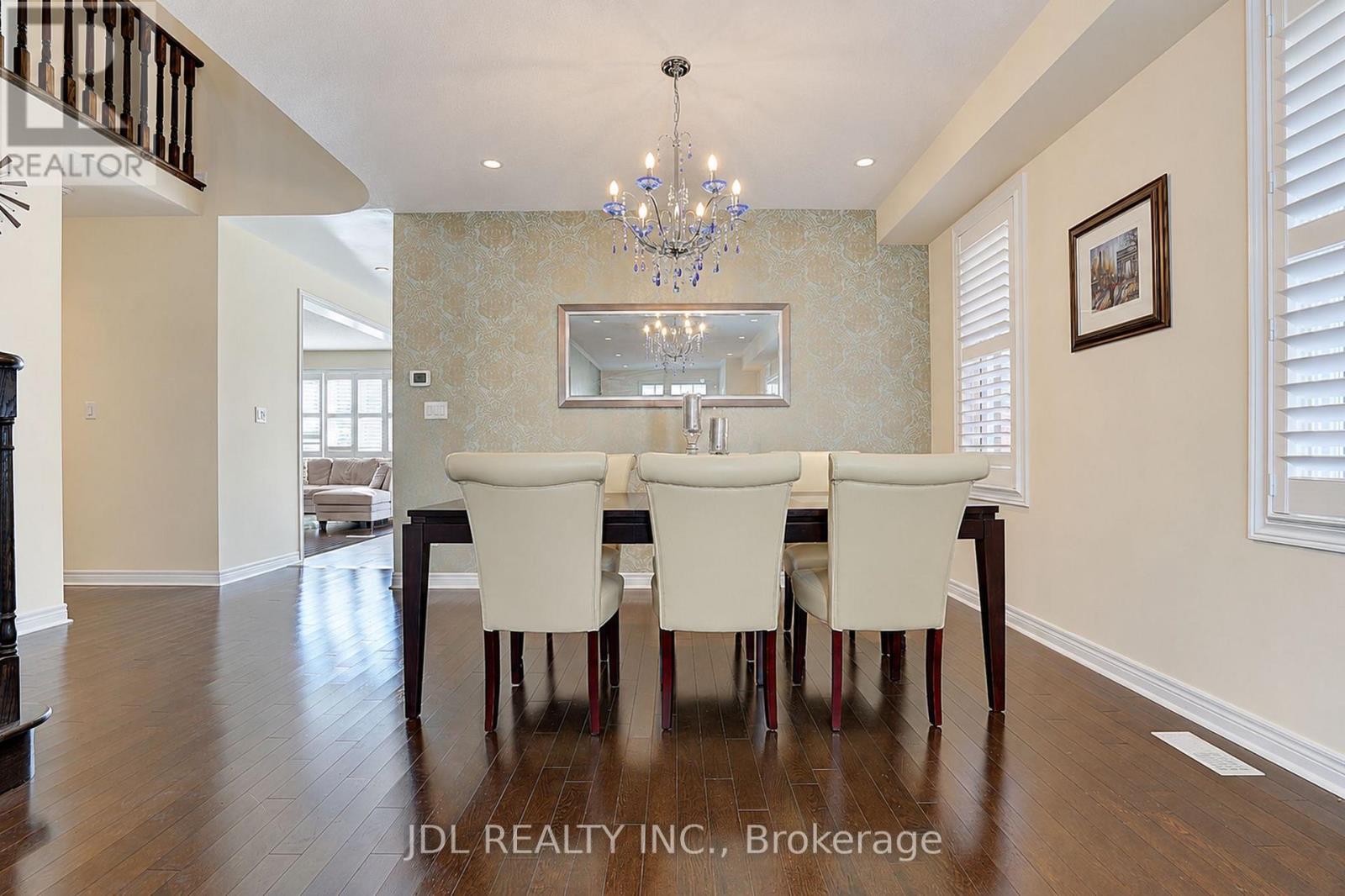 11 Herbert Wales Crescent, Markham, ON photo 7