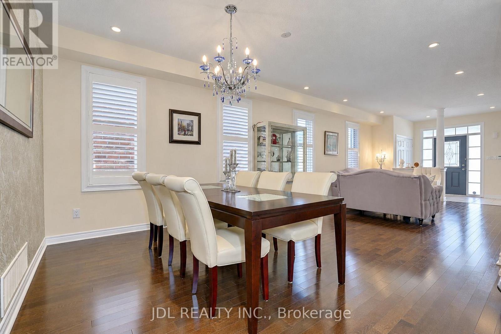 11 HERBERT WALES CRESCENT - 8