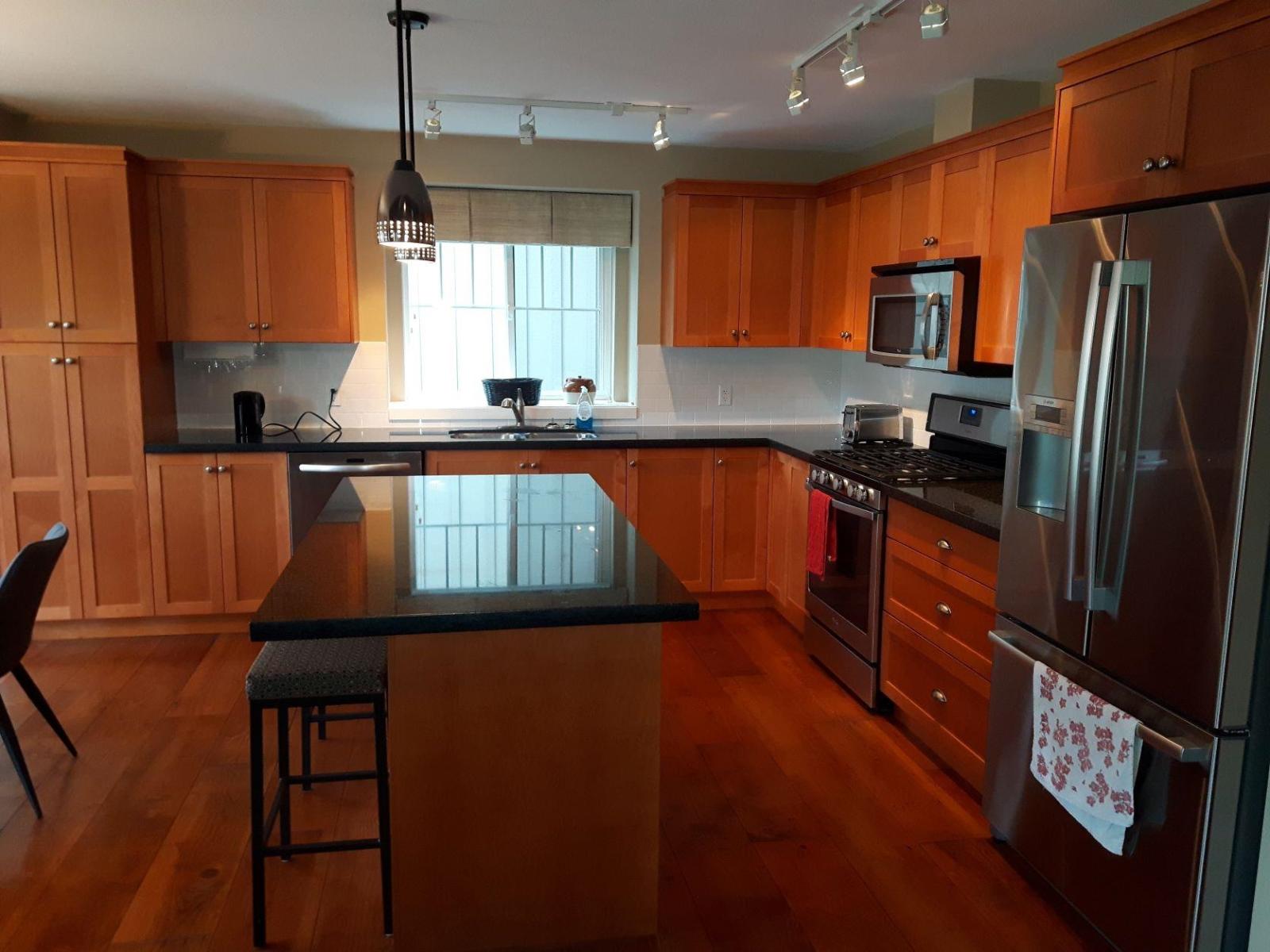 1856 HUCKLEBERRY BEND, Cultus Lake South, Lindell Beach