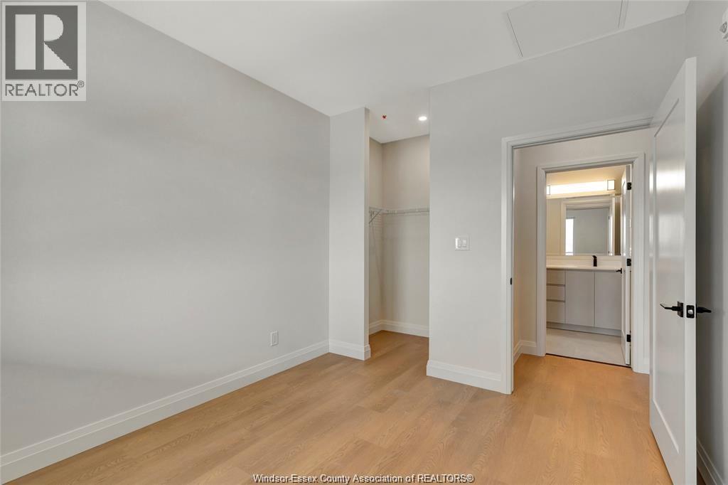 4400 Laurier — photo 15
