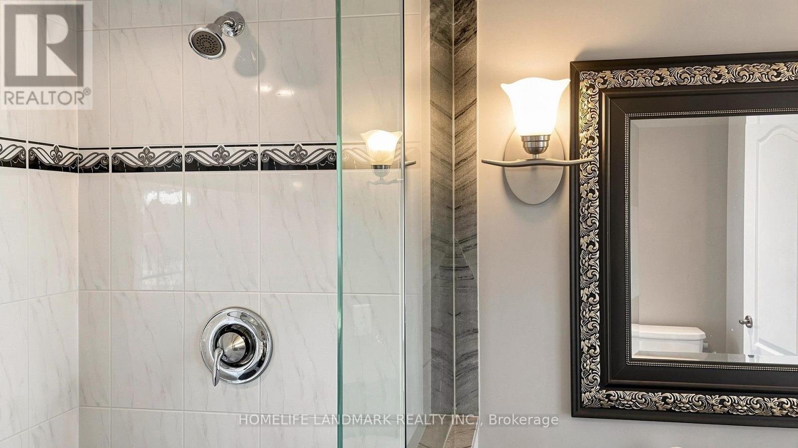 357 Bartlett Avenue North, Toronto, ON photo 26
