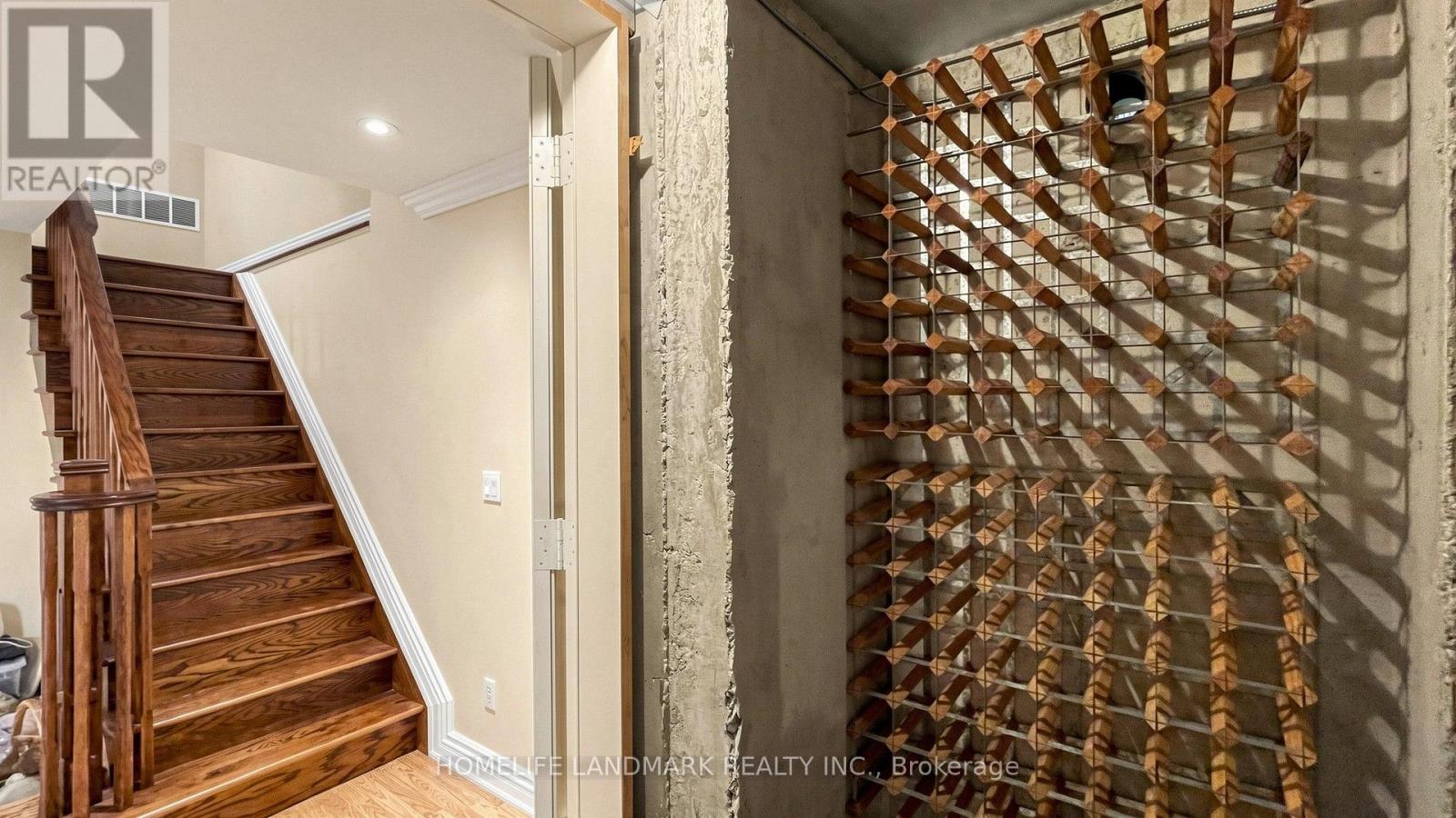 357 Bartlett Avenue North, Toronto, ON photo 35
