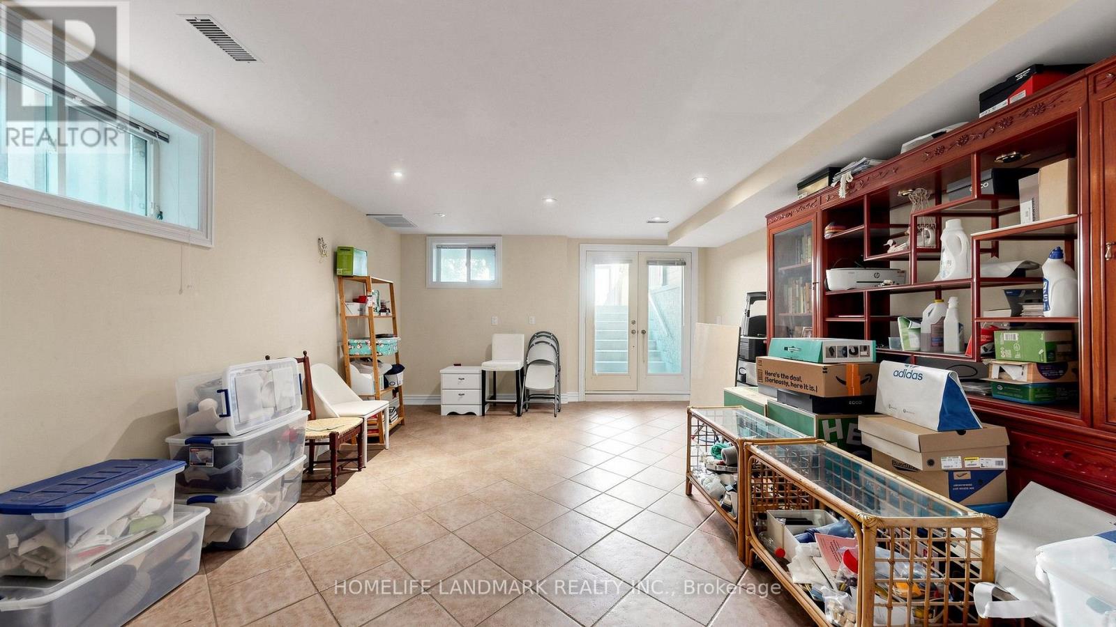357 Bartlett Avenue North, Toronto, ON photo 36