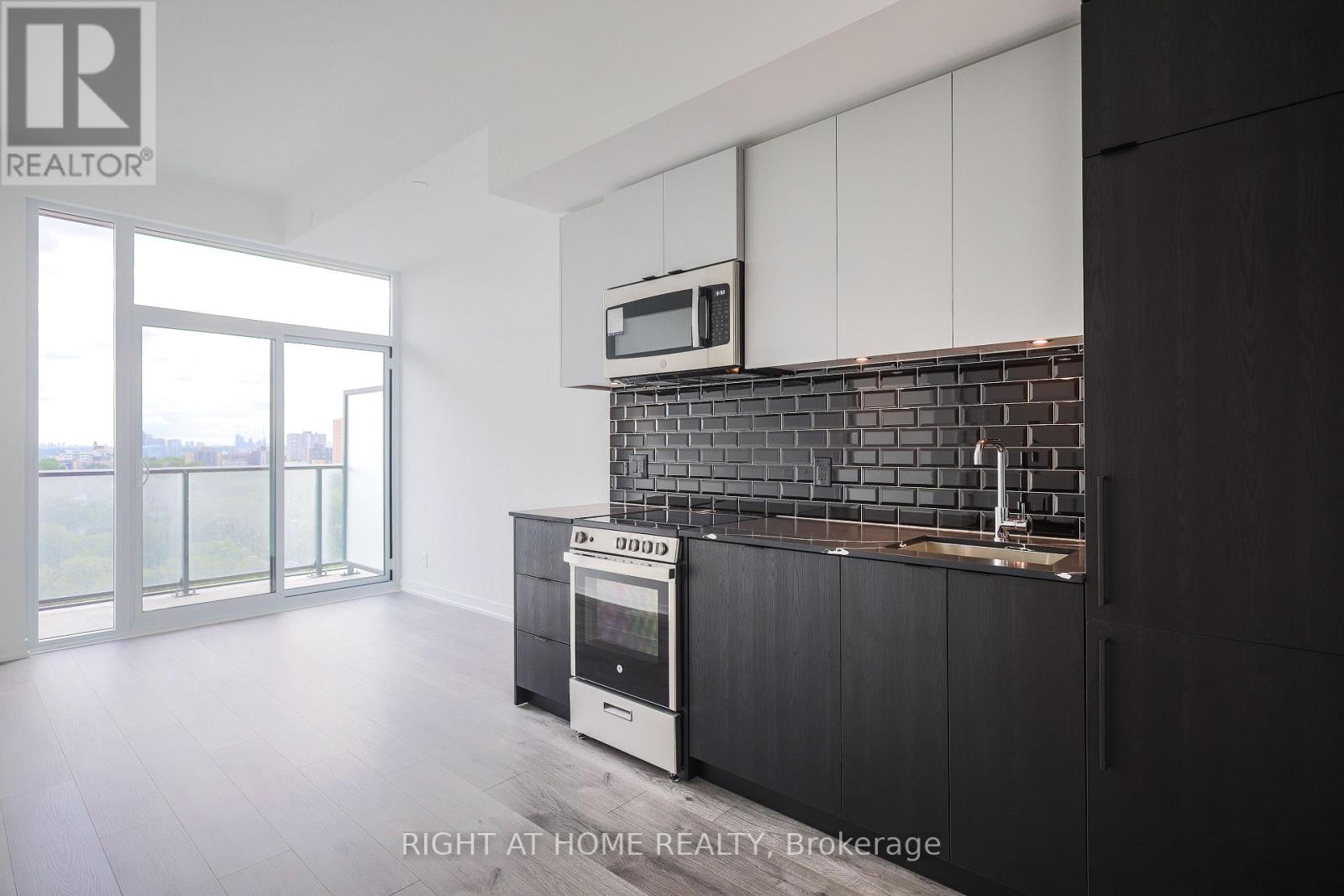 1405- 285 Dufferin Street, Toronto, ON photo 10
