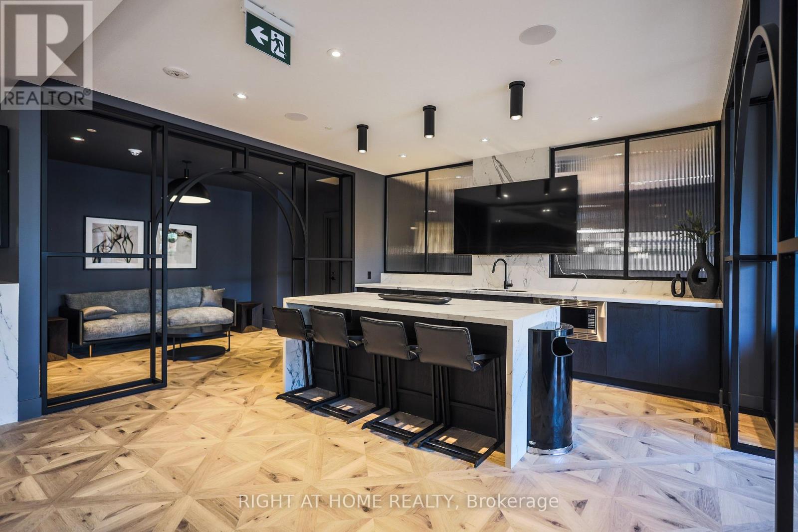 1405- 285 Dufferin Street, Toronto, ON photo 33