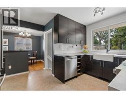 91 Winslow Crescent SW - photo 14