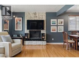 91 Winslow Crescent SW - photo 7