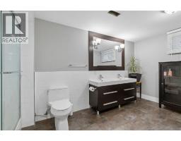 91 Winslow Crescent SW - photo 32