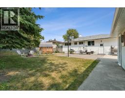 91 Winslow Crescent SW - photo 36