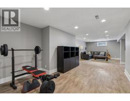 91 Winslow Crescent SW - photo 28
