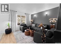 Family room - 447 Blakeney Crescent, Saskatoon, SK S7L7N5 Photo 10