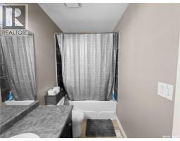 447 Blakeney Crescent, Saskatoon, SK S7L7N5 Photo 41