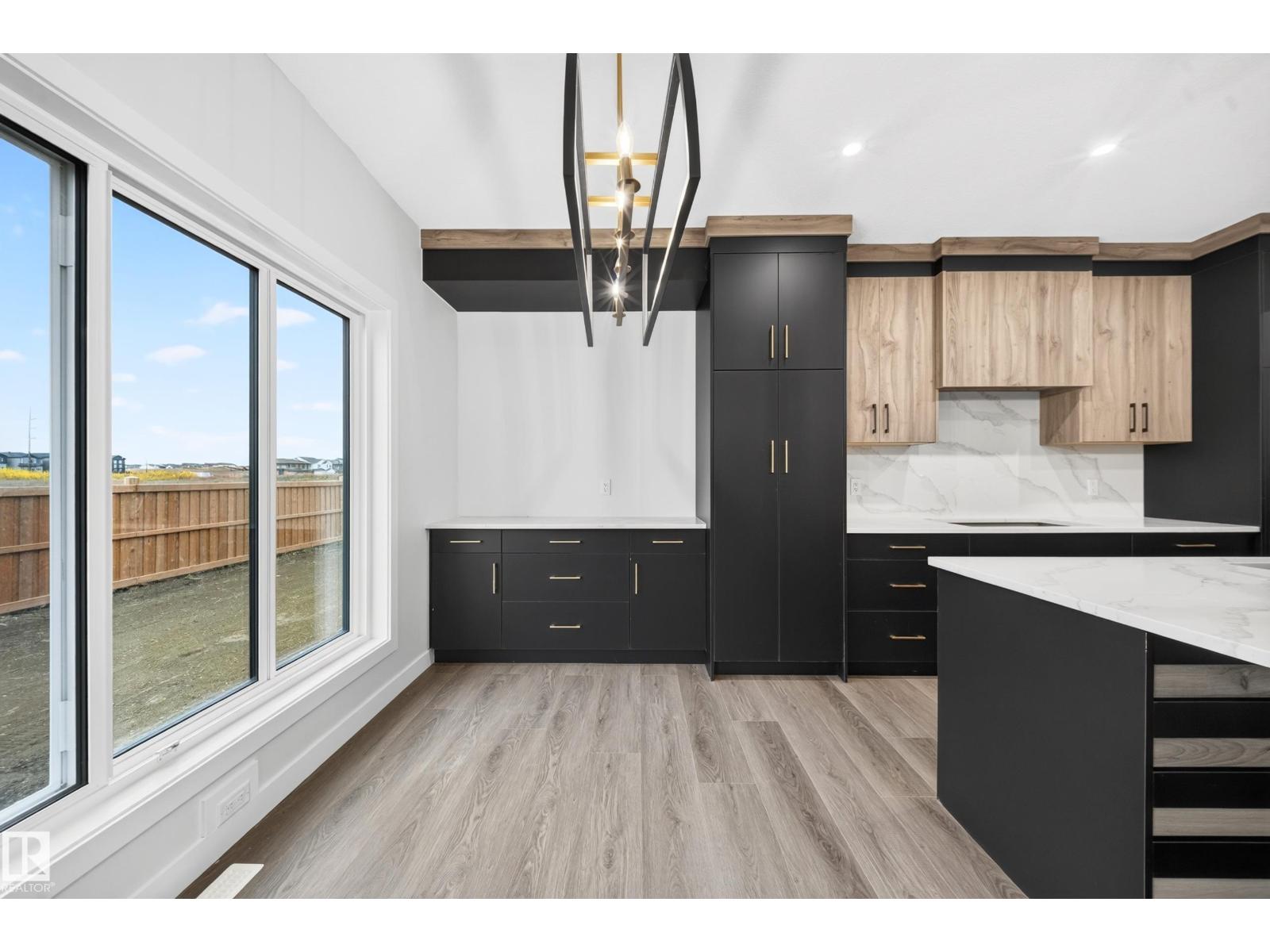 115 28 ST SW - 26