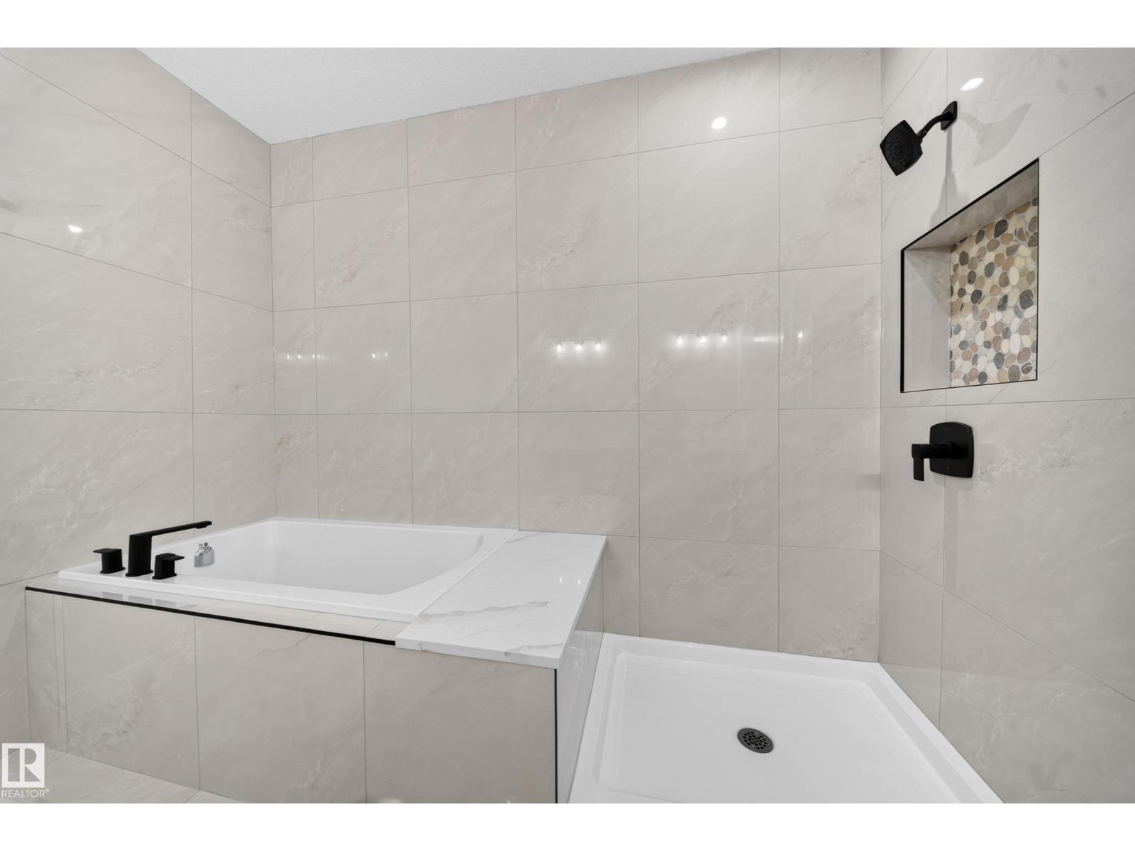 115 28 ST SW - 39