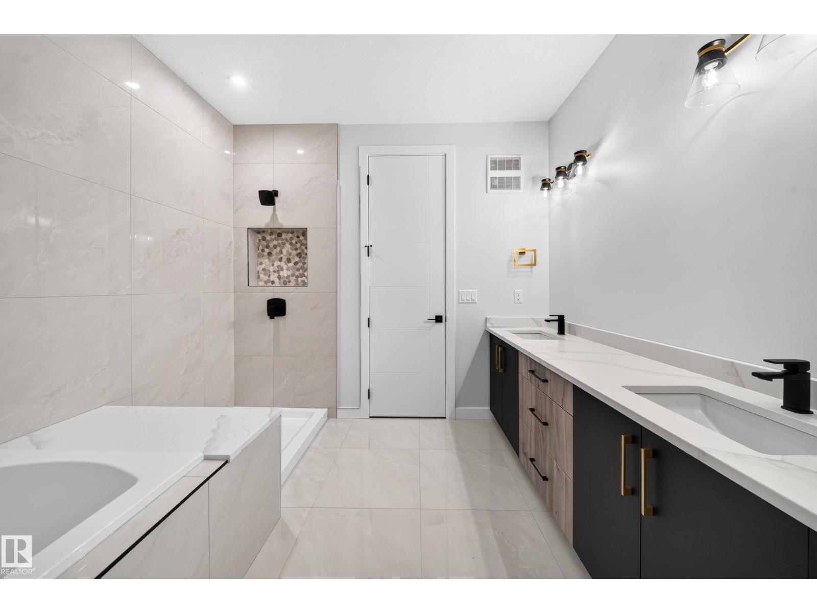 115 28 ST SW - 41